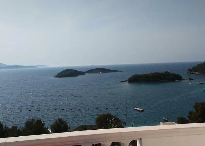 Hotel Majestic Ksamil