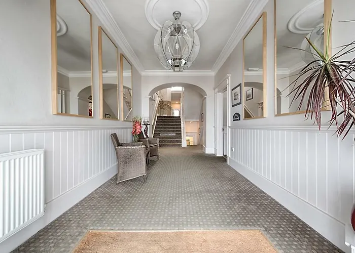 Fourcroft Hotel