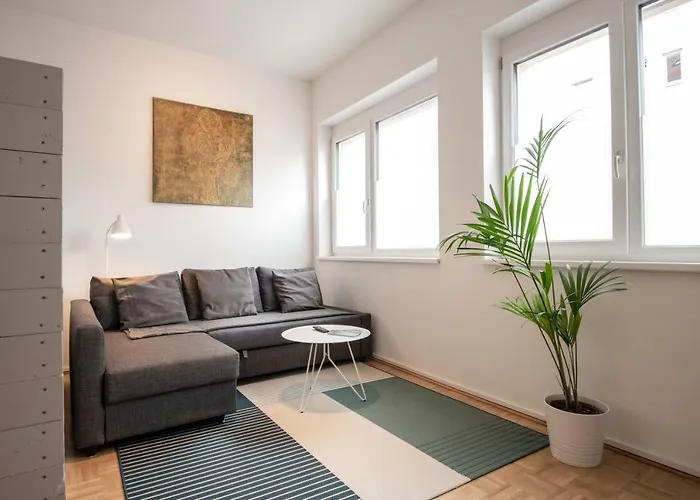City-Apartment Lendviertel - Private Parking Garage