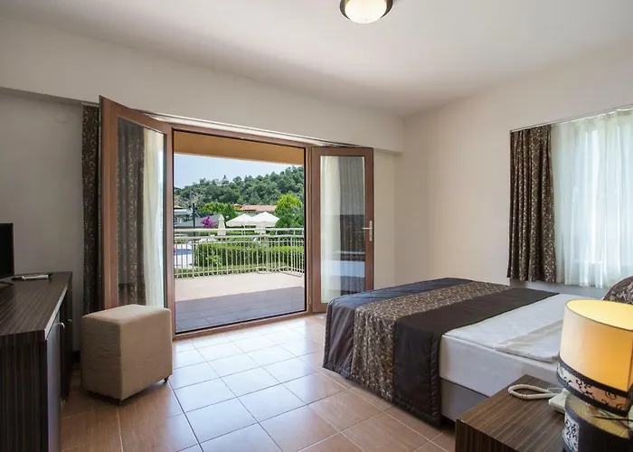 The One Club Hotel