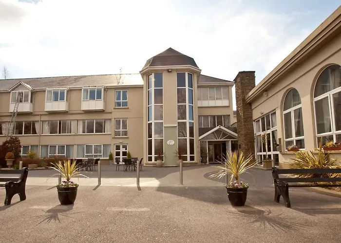 Earl Of Desmond Hotel