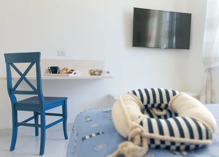 Aquamarine Relaxing Capri Suites