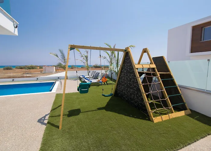 Villa Lynn Boutique Beachfront