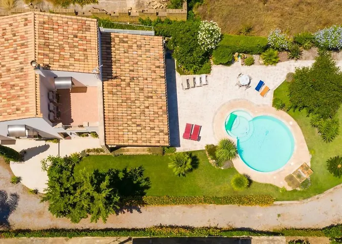 Villa Deluxe