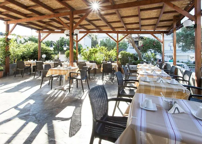 Glaros Hotel