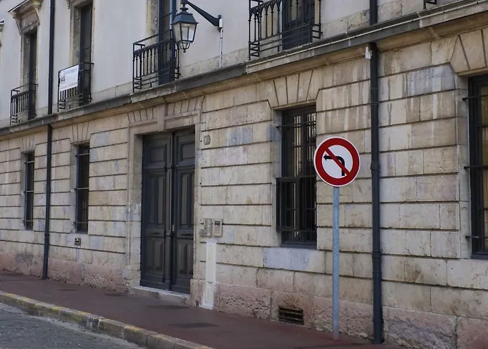 Sasha's place 68m3 appartement Beaune centre moderne
