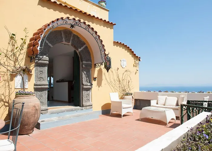 Felice Apartments