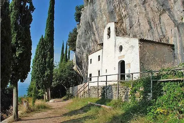 Appartamenti Serena - La Grotta