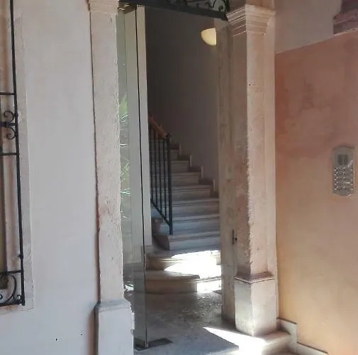 Mini Contra San Pietro