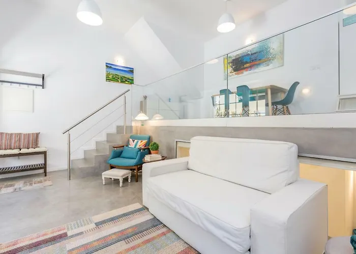 Patio Da Rainha A By Nook