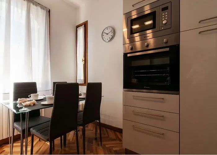 Esclusivo Appartamento- 6 Persone In Villa Liberty