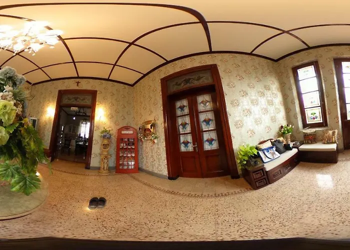 Huis Van Gustafine Floor 1