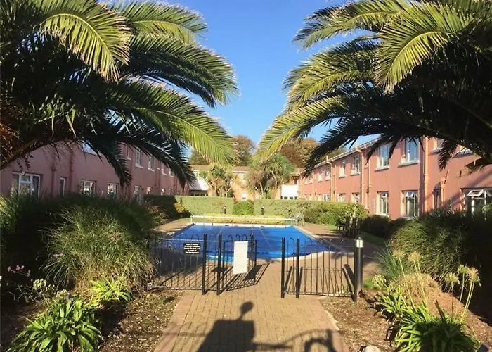 57 New Esplanade Court, Beach Close By Pool View