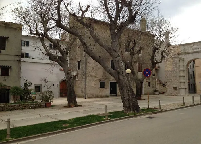 Cres Studio Till Apartment