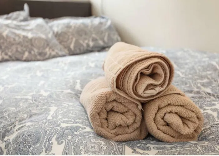 Shirley Apartments: Cozy Studio Near City Centre & Redbridge Station