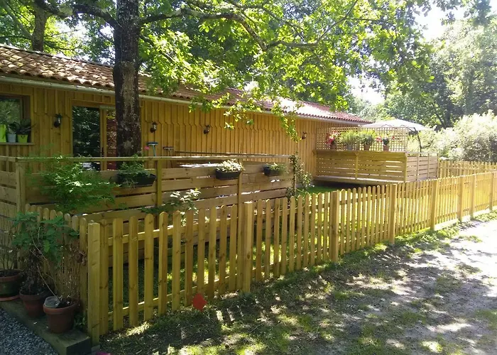 La Grange Et Le Nid