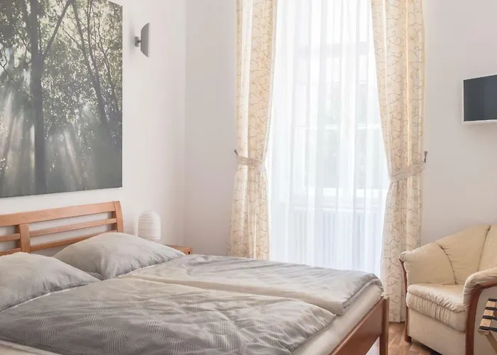 Spacious Old Town Luxury Apartment