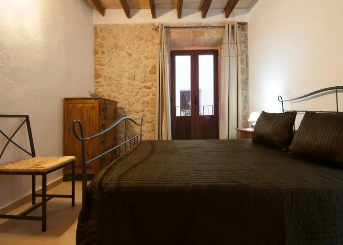 Casa Aina, 15