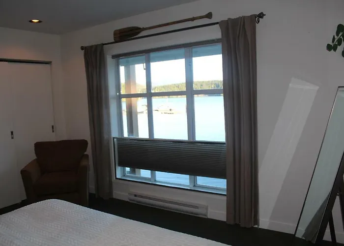 Siennas Harbour House