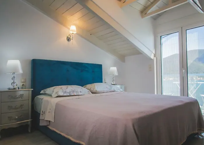 Seafront Luxury Residence With Amazing View