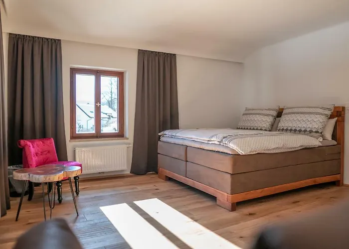 Traditionell-Modernes Haus In Hoetting