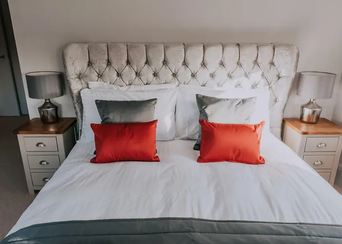 Cavendish House With Secure, Allocated Parking, 2 Mins Walk From Windsor Castle