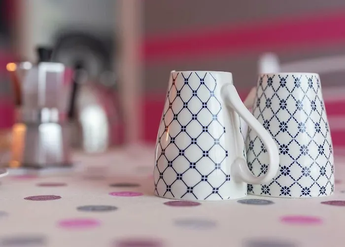 Il Sopracciglio Suites - Pink Apartment