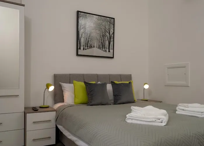 Modern 3Br Near Docks Free Parking Fast Wi-Fi