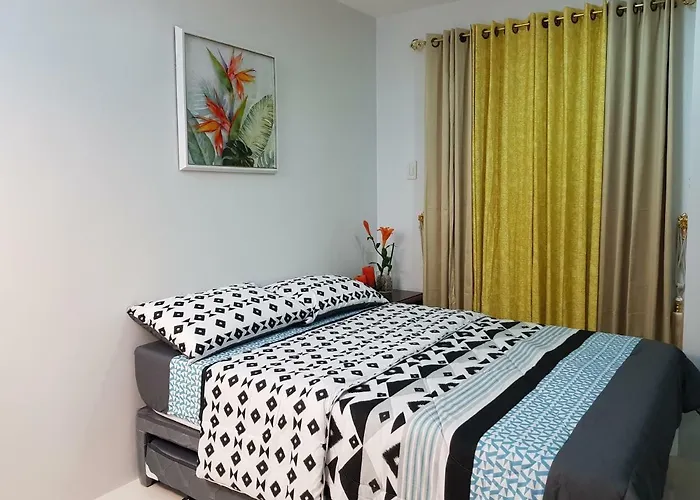 Cityscape Residences, Unit 702