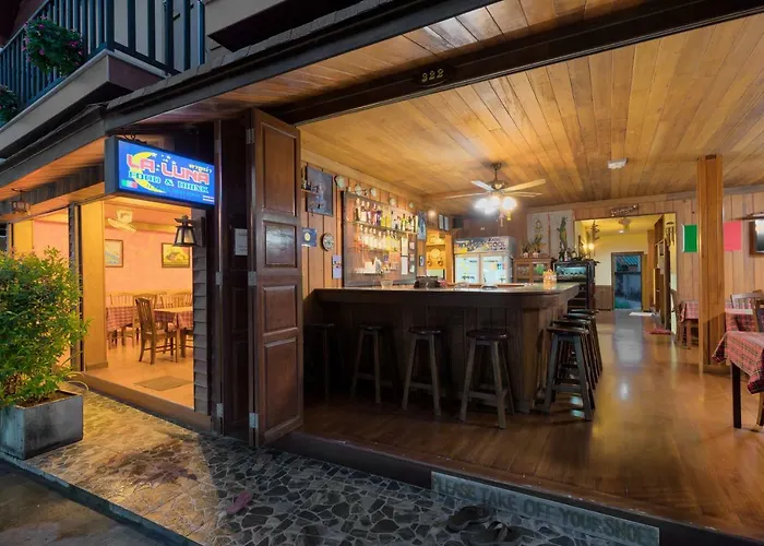 La Luna Italian Restaurant & Accommodation Koh Lipe