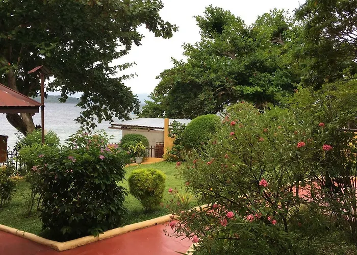 Eagles Nest Beach Resort