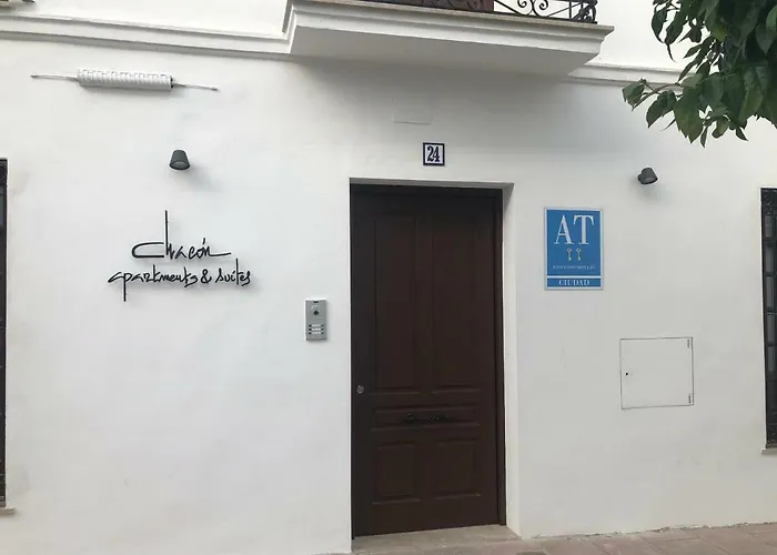 Chacon Apartments & Suites