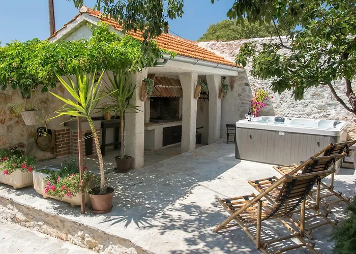 Holiday Home Sudinjevi Dvori