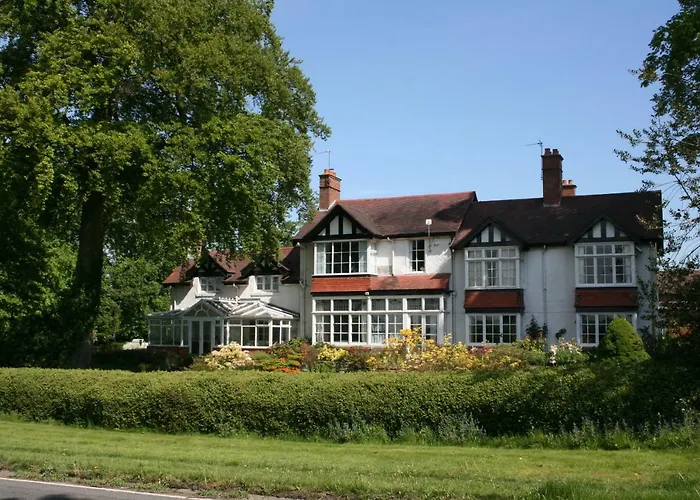 The Round House At Boningale Manor