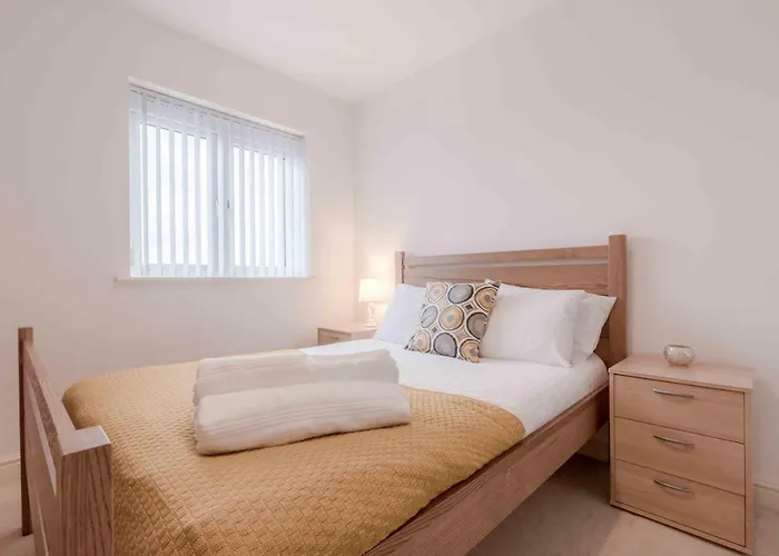 The Penthouse At Waterside Grange - By Tempstay