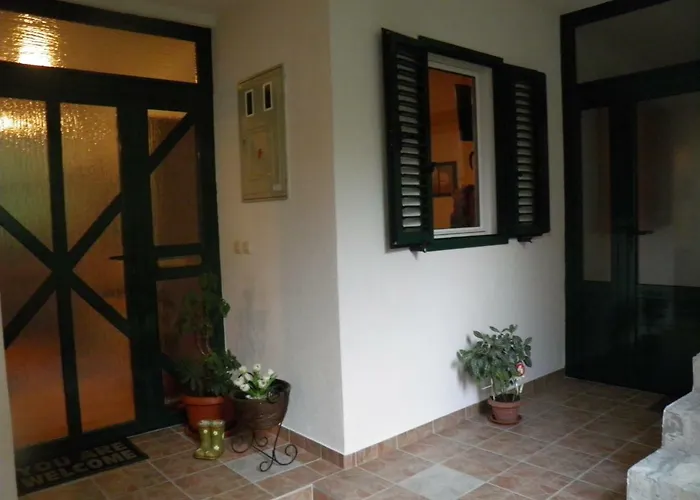 Apartments Zina