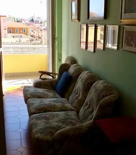 Via Serri 12 Appartamento