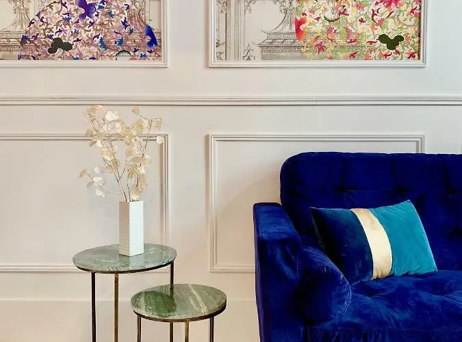 Home Chic Home - Les Suites De La Comedie