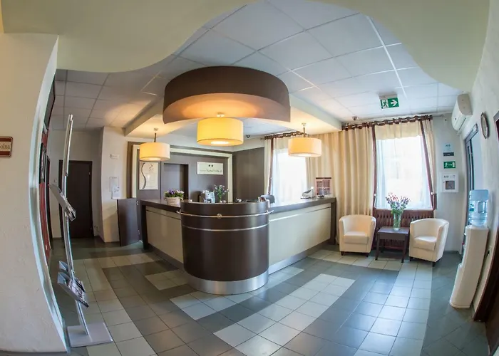 Hotel 104