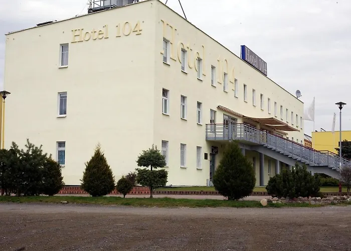 Hotel 104