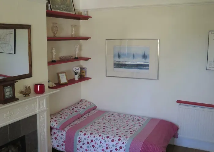 Garden Flat, Ealing