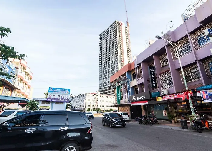 Lovina Inn - Nagoya Batam