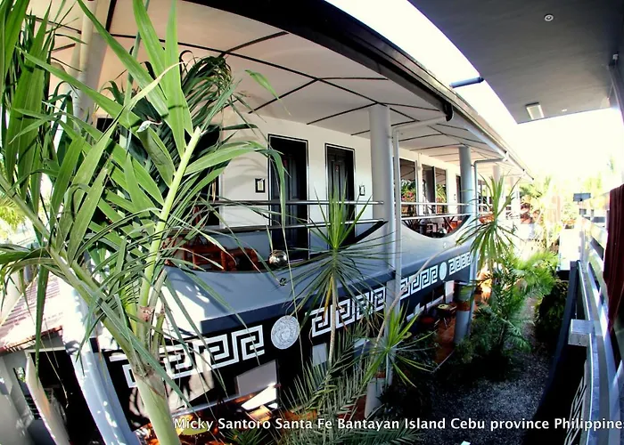 Micky Santoro Hotel & Restaurant