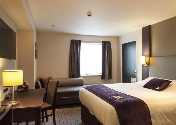 Premier Inn Guildford North - A3