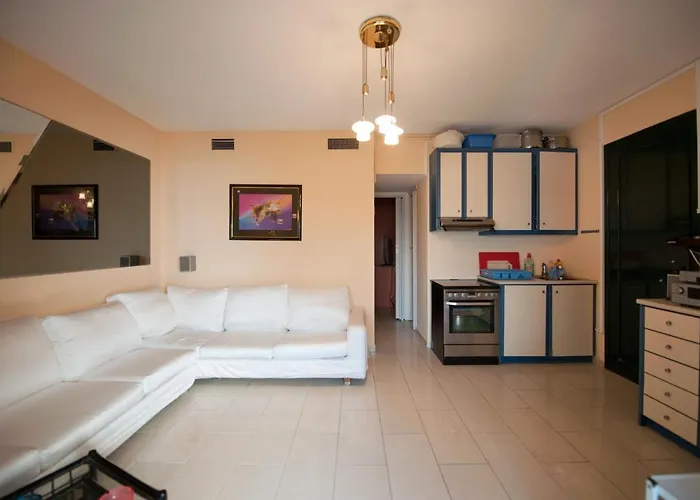 Aphrodite - Beachfront House - Recently Renovated