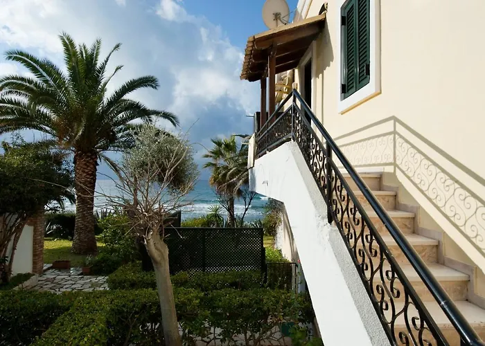 Aphrodite - Beachfront House - Recently Renovated