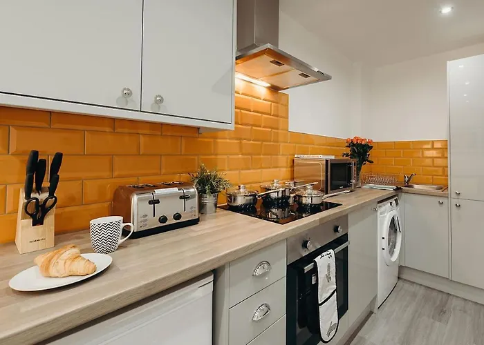 Halifax House, Studio Apartment 215
