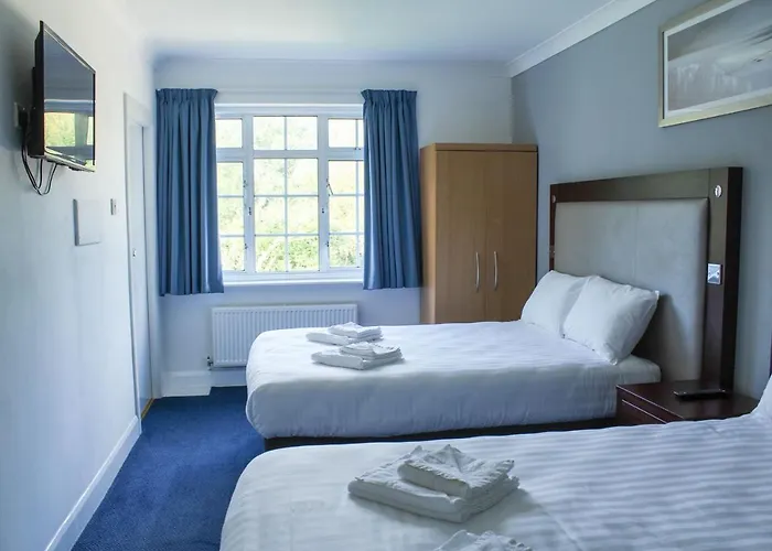 Heathrow Lodge