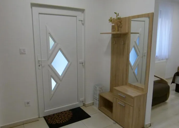 Wolf House Apartman