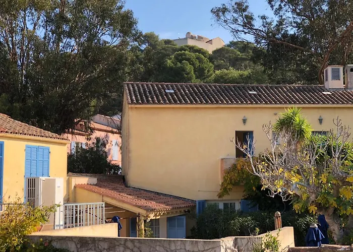 Maison De Pecheur A Porquerolles
